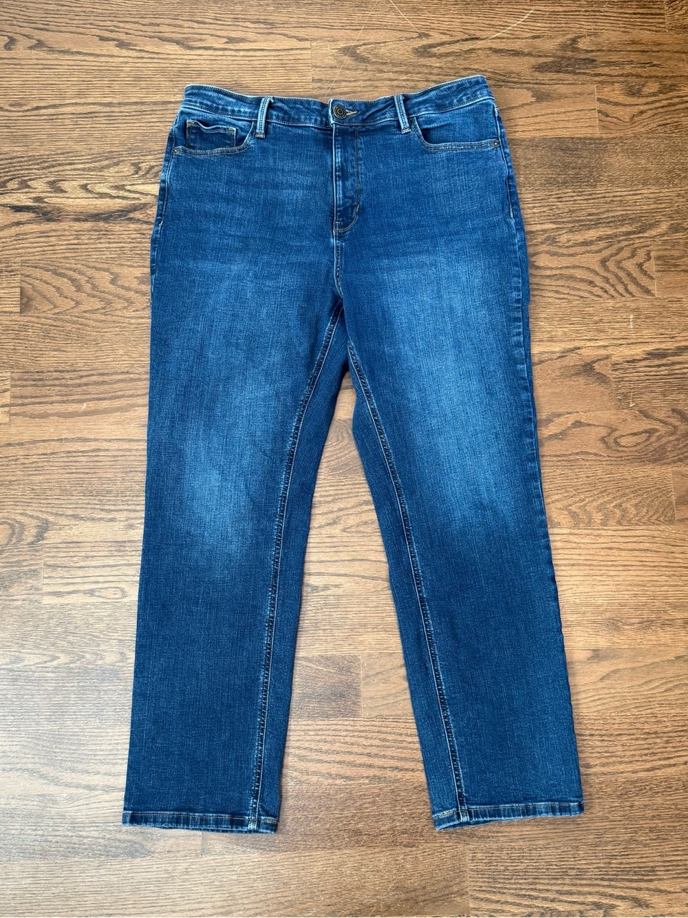 Liz Claiborne Lana Women’s High Rise Blue Denim Jeans - Classic Straight